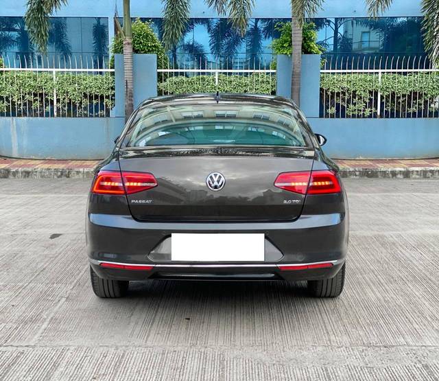 https://images10.gaadi.com/usedcar_image/4586210/original/processed_09e771e6ee0f403a2028474682aadf9f.jpg?imwidth=6402