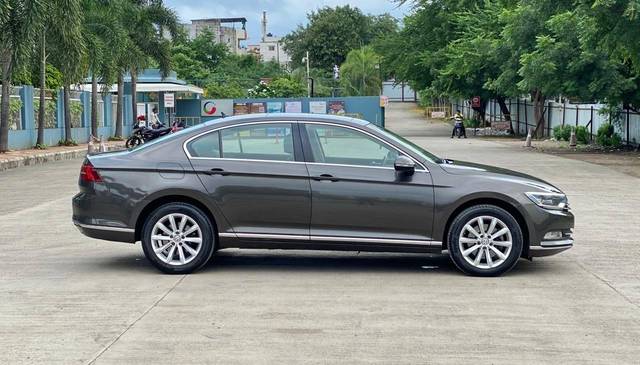 https://images10.gaadi.com/usedcar_image/4586210/original/processed_2bf5c0f7da6e29a21e4b336bef9d61e6.jpg?imwidth=6401