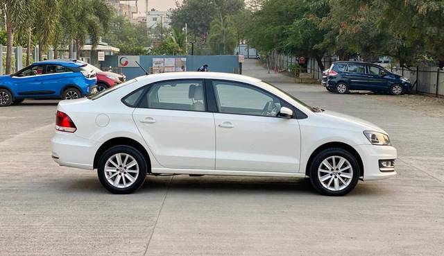 https://images10.gaadi.com/usedcar_image/4586219/original/processed_1bc78a8190e15404831e8c569cf842af.jpg?imwidth=6401