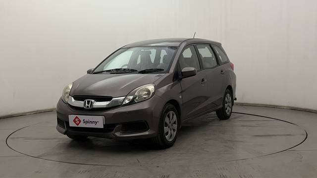 https://images10.gaadi.com/usedcar_image/4586238/original/ccf03147c8fd8339da539815e42dec7a.JPG?imwidth=6400