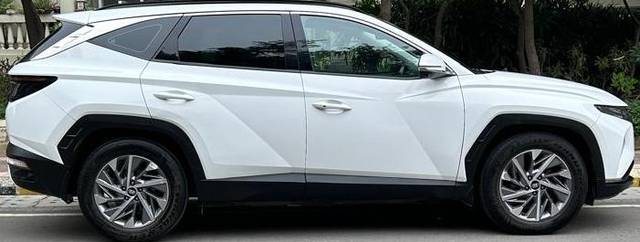 https://images10.gaadi.com/usedcar_image/4586267/original/processed_56e97e7acac353789490472fe7381b90.jpg?imwidth=6402