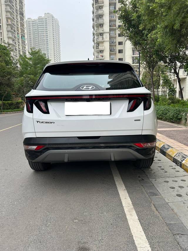 https://images10.gaadi.com/usedcar_image/4586267/original/processed_ab7cd7dabc788ce64e6e3e32c1bd5161.jpg?imwidth=6401