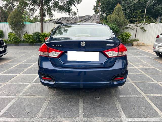https://images10.gaadi.com/usedcar_image/4586268/original/processed_6b8620f7ba64a182c6a6df57095c58fd.jpg?imwidth=6401