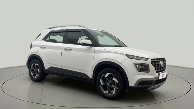 https://images10.gaadi.com/usedcar_image/4586287/original/019937813410cdabe277da5847138667.jpg?imwidth=6400