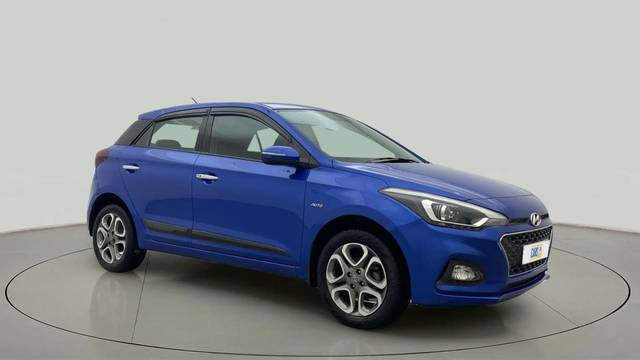 https://images10.gaadi.com/usedcar_image/4586293/original/593a5f6b74c14c5c310b5696d389a432.jpg?imwidth=6400