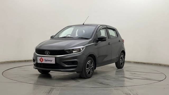 https://images10.gaadi.com/usedcar_image/4586301/original/39f91421775fa93314bd3a5d7254cf71.JPG?imwidth=6400