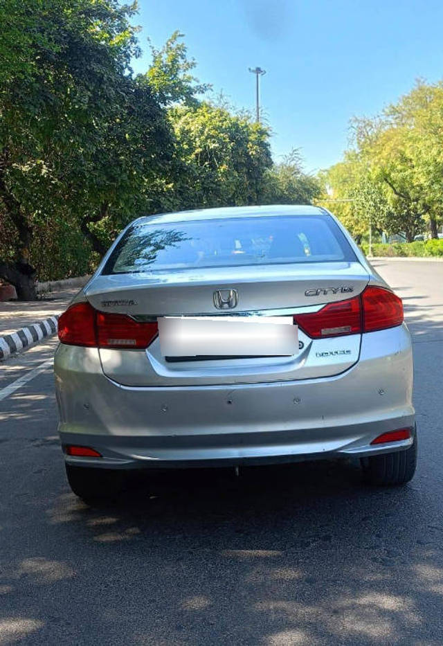 https://images10.gaadi.com/usedcar_image/4586362/original/processed_e91cf92398718167ec09e2f7d6cdef7b.png?imwidth=6401