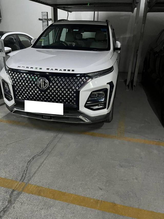 https://images10.gaadi.com/usedcar_image/4586366/original/processed_96bc404d062cea98341a9687051ab7a2.jpg?imwidth=6400