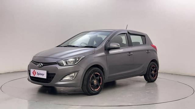 https://images10.gaadi.com/usedcar_image/4586371/original/37923e279299f79255f32b29696782a6.JPG?imwidth=6400