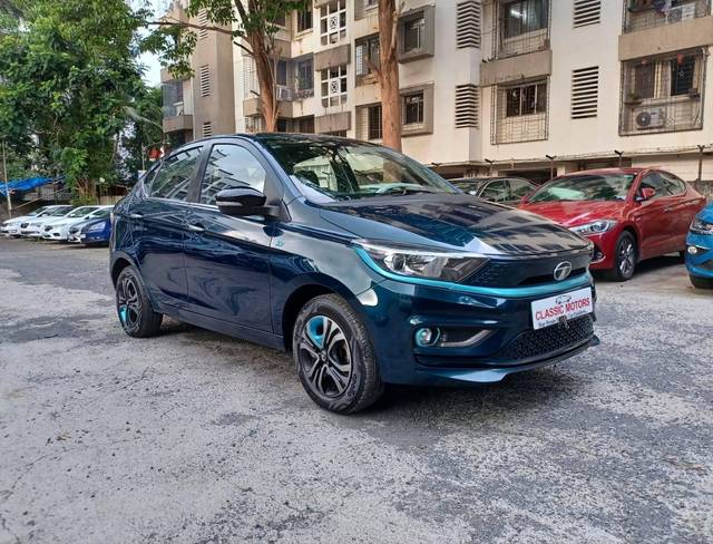 https://images10.gaadi.com/usedcar_image/4586372/original/processed_dfb39514a2d74e9dc26cac9b8da2c54a.jpeg?imwidth=6400