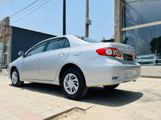 https://images10.gaadi.com/usedcar_image/4586376/original/processed_5c91e57fba5cf4049a2bf742a1fc0669.jpg?imwidth=6402