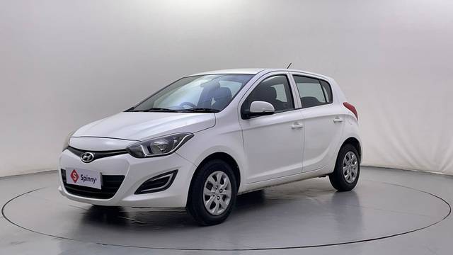 https://images10.gaadi.com/usedcar_image/4586386/original/e08c62c30171f72e34389bf13644cc0f.JPG?imwidth=6400