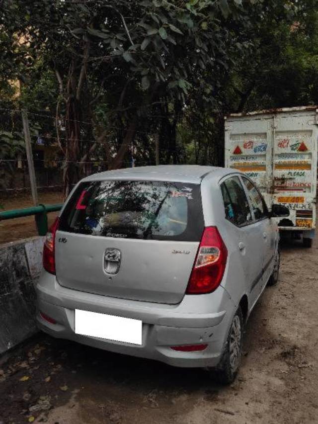https://images10.gaadi.com/usedcar_image/4586391/original/processed_e98433b9-91ae-493d-a7c9-b944b0b39344.jpg?imwidth=6402