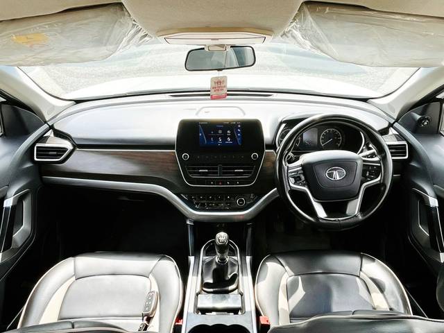 https://images10.gaadi.com/usedcar_image/4586419/original/b8695613bd0ac4bc6211db66867181dc.jpg?imwidth=6402