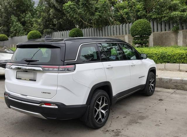 https://images10.gaadi.com/usedcar_image/4586475/original/processed_411153303b36a38b7a7b63a1a3bc7a72.jpeg?imwidth=6402