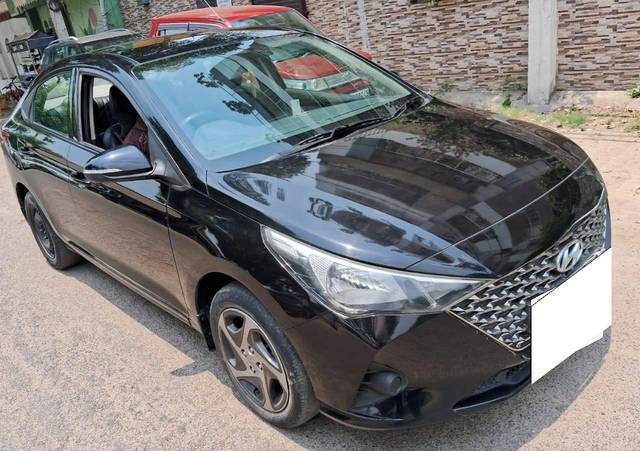 https://images10.gaadi.com/usedcar_image/4586485/original/processed_02ab46ad44bf89d5f1ed54d78e901997.jpg?imwidth=6401
