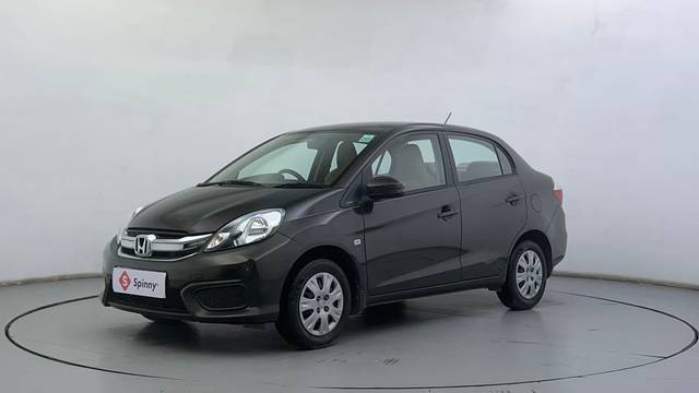 https://images10.gaadi.com/usedcar_image/4586583/original/6cd8d24ab903ab49f35c336d8d7920e5.JPG?imwidth=6400