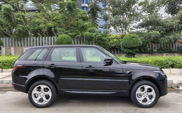 https://images10.gaadi.com/usedcar_image/4586594/original/cb05bcf5d5c60be130198952757e1ba7.jpeg?imwidth=6401