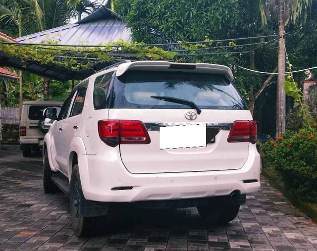 https://images10.gaadi.com/usedcar_image/4586598/original/processed_e8864f23-95c6-4cec-8f7f-d4b529f7b2ab.jpg?imwidth=6402