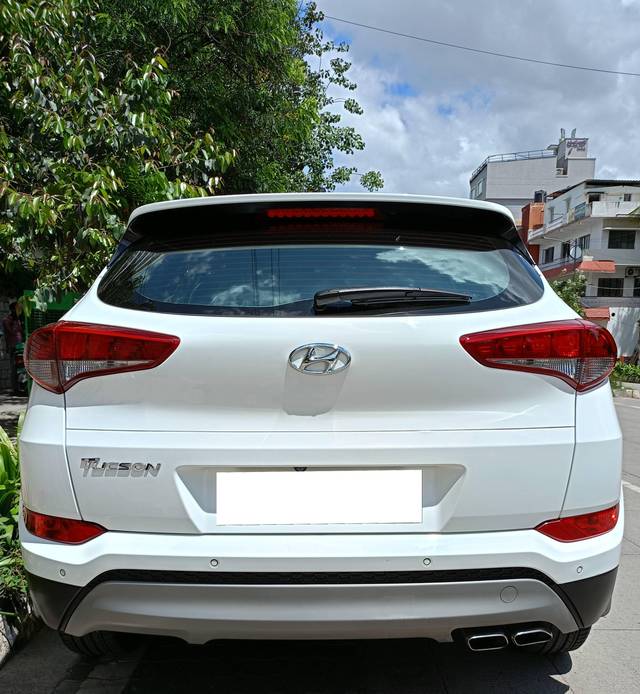 https://images10.gaadi.com/usedcar_image/4586601/original/processed_c67ac07016451f880b49f0f480a1d287.jpg?imwidth=6402
