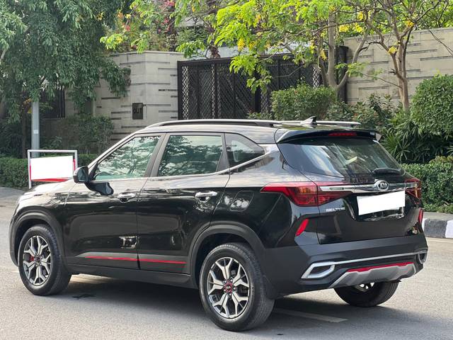 https://images10.gaadi.com/usedcar_image/4586614/original/processed_89fc05a6516f5c5405115ae15d47b471.jpg?imwidth=6402