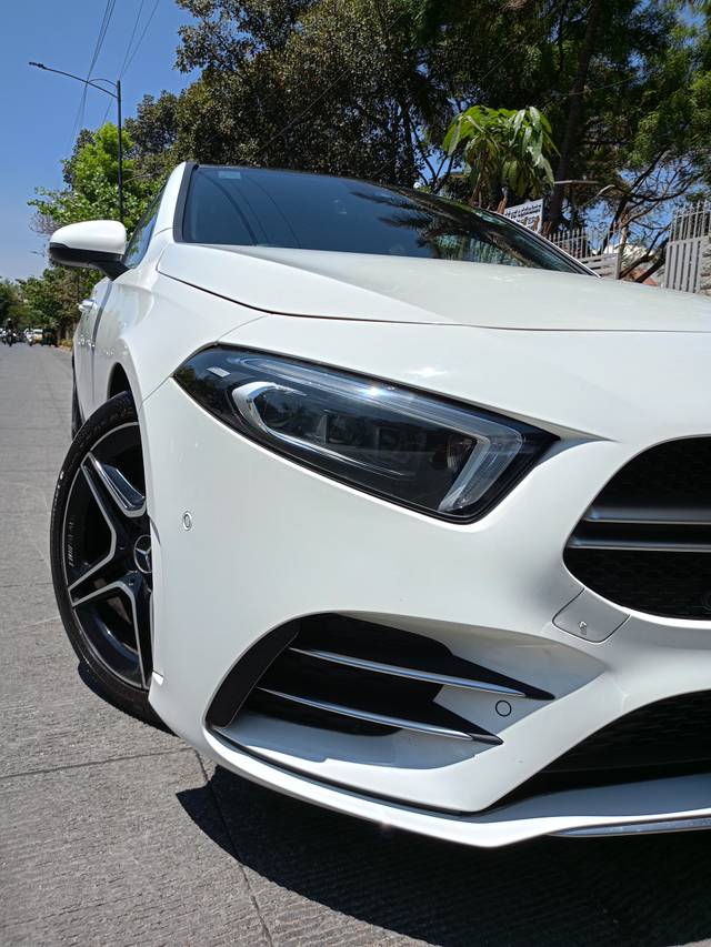 https://images10.gaadi.com/usedcar_image/4586639/original/996fd1f4959c50b850f40d141d1a9239.jpg?imwidth=6402