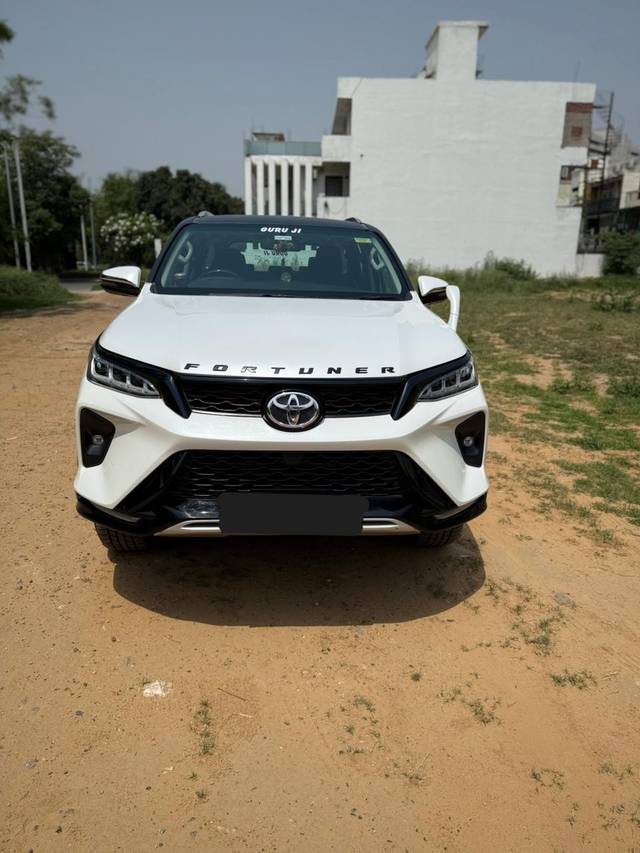 https://images10.gaadi.com/usedcar_image/4586642/original/2513f895b863fa3ad3fcb4a51ce60f2e.jpg?imwidth=6400
