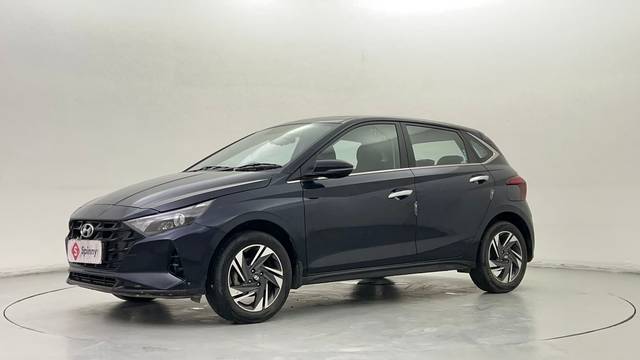 https://images10.gaadi.com/usedcar_image/4586666/original/e00b329d0bc0614c3be04a8c23f0e3f2.JPG?imwidth=6400