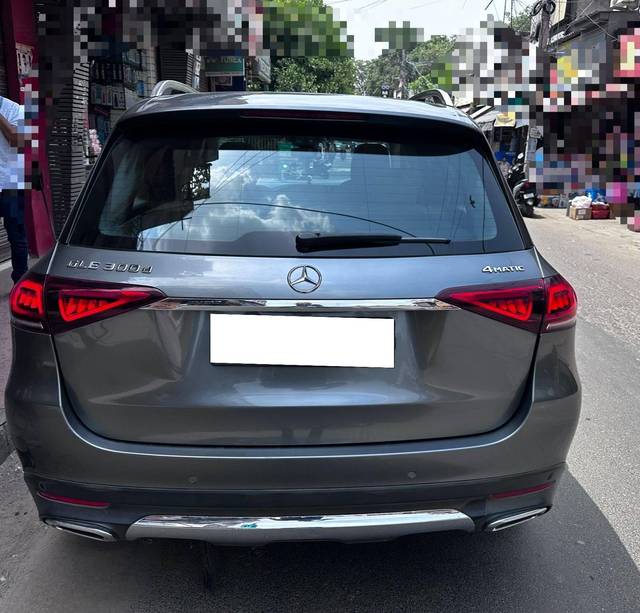 https://images10.gaadi.com/usedcar_image/4586684/original/processed_164cbd54-5eae-4e66-853f-64b19d68b6f7.jpg?imwidth=6401