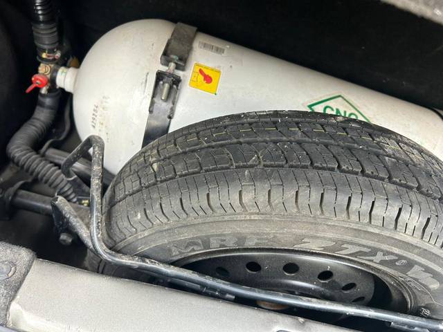 https://images10.gaadi.com/usedcar_image/4586685/original/0e3ffc20fe6c63bfed186eefb2d51529.jpg?imwidth=6402