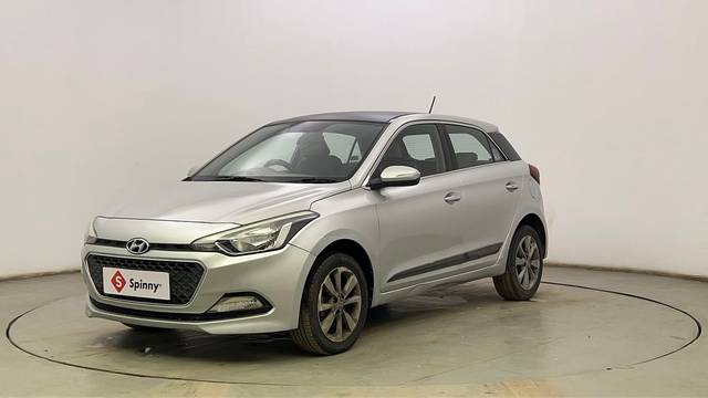 https://images10.gaadi.com/usedcar_image/4586746/original/827f2917607a7202c39471513c43a24b.JPG?imwidth=6400