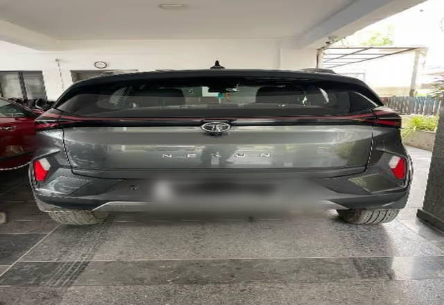 https://images10.gaadi.com/usedcar_image/4586755/original/6e14129c-7bcb-41fd-afa2-2b69dee79093.?imwidth=6400