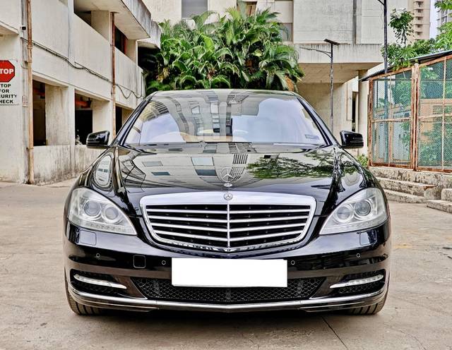 https://images10.gaadi.com/usedcar_image/4586760/original/processed_f03cdfc4-809e-4fad-9ddc-c07020064a8e.jpg?imwidth=6400