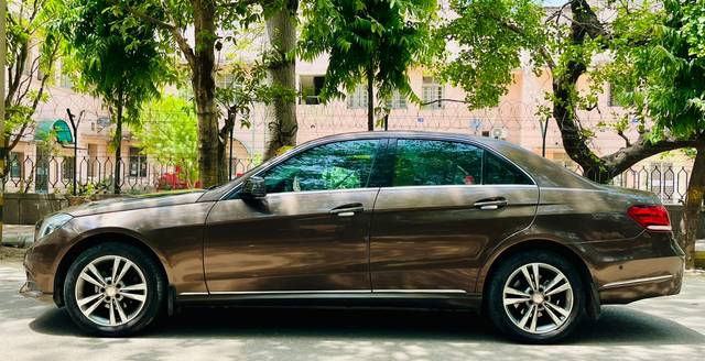 https://images10.gaadi.com/usedcar_image/4586776/original/057e938772e0fc81309a392ef9cd779a.jpg?imwidth=6402
