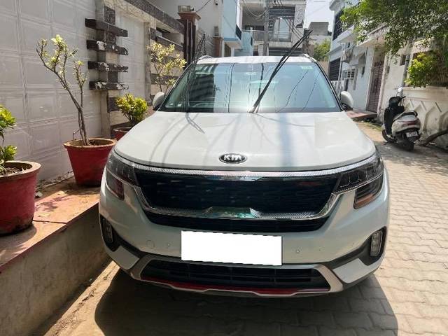 https://images10.gaadi.com/usedcar_image/4586780/original/processed_e0356897-f61b-48a4-b311-6cf48232a817.jpeg?imwidth=6402