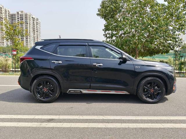 https://images10.gaadi.com/usedcar_image/4586787/original/processed_91f19e81b7069abe08aa22bcfb581add.jpg?imwidth=6401