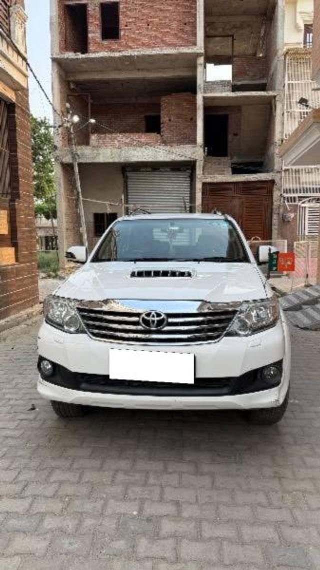 https://images10.gaadi.com/usedcar_image/4586789/original/processed_f5397fd0-d87e-43fe-add4-4776a024f0df.jpeg?imwidth=6400