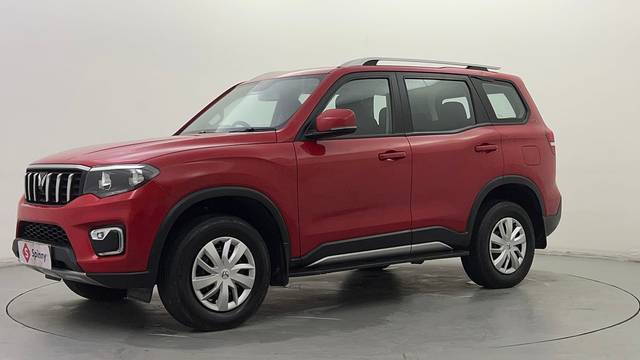https://images10.gaadi.com/usedcar_image/4586813/original/5adc4b4c59a7768482fb1a6d86d9a11c.JPG?imwidth=6400