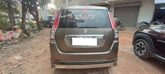 https://images10.gaadi.com/usedcar_image/4586836/original/processed_e28b5e0c039a529bb050b09ae24dc4b4.jpg?imwidth=6402