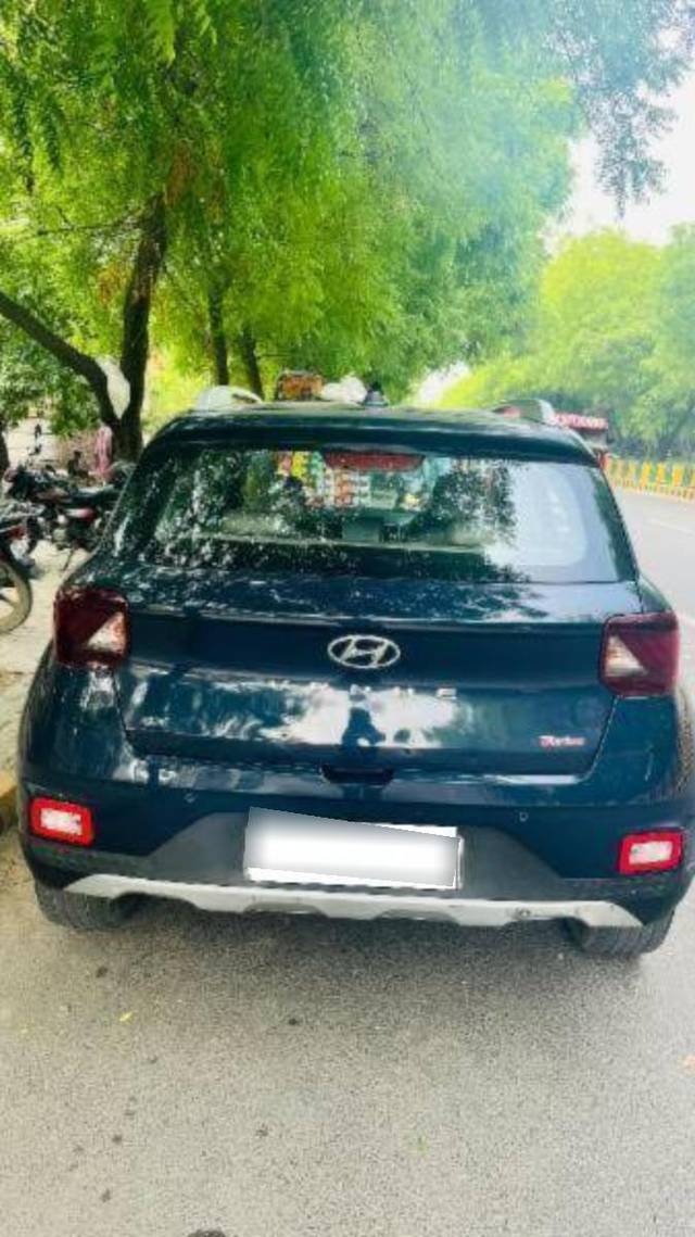 https://images10.gaadi.com/usedcar_image/4586845/original/processed_processed_595138b0-1b3e-4f89-9f1e-faf433cbdec2.jpeg?imwidth=6400