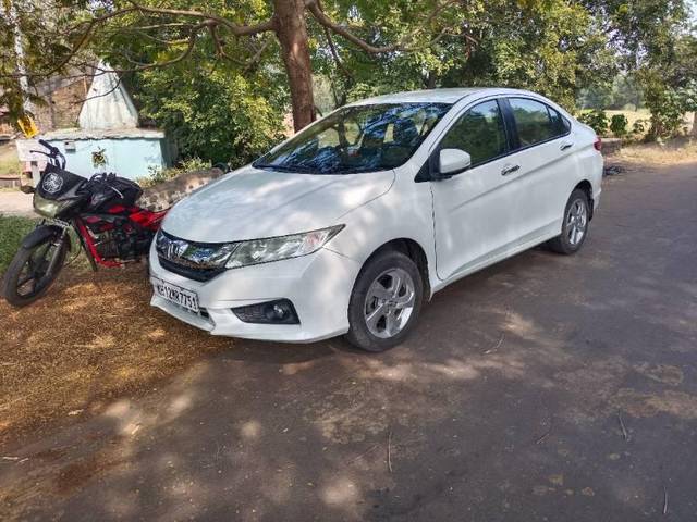https://images10.gaadi.com/usedcar_image/4586853/original/processed_324dd3c9-4f99-492a-8840-28031966c2fe.jpg?imwidth=6400