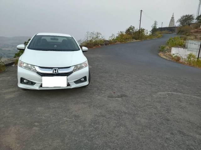 https://images10.gaadi.com/usedcar_image/4586853/original/processed_cf4b32d2-a797-4ee1-89bb-24a9dbf1ba28.jpg?imwidth=6402
