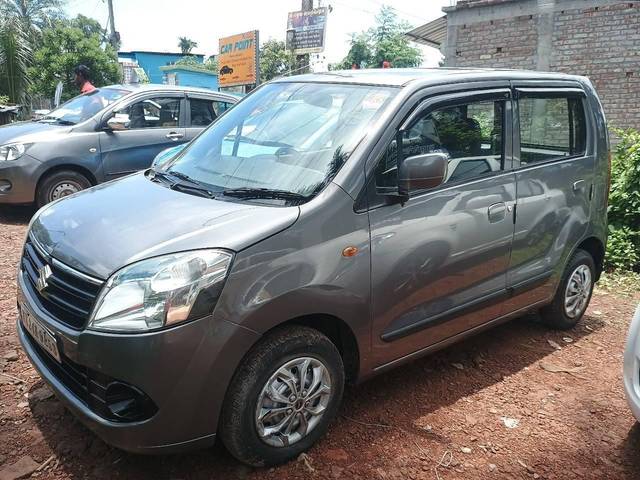 https://images10.gaadi.com/usedcar_image/4586855/original/processed_7e8f91fccce18d28ce93dab69bb10f51.jpg?imwidth=6400