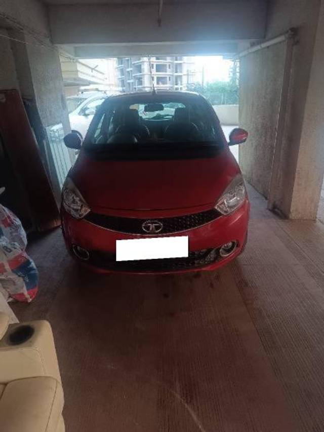 https://images10.gaadi.com/usedcar_image/4586884/original/processed_aa71fdfc-afcf-4067-b3d3-ab2e0c520298.jpg?imwidth=6400