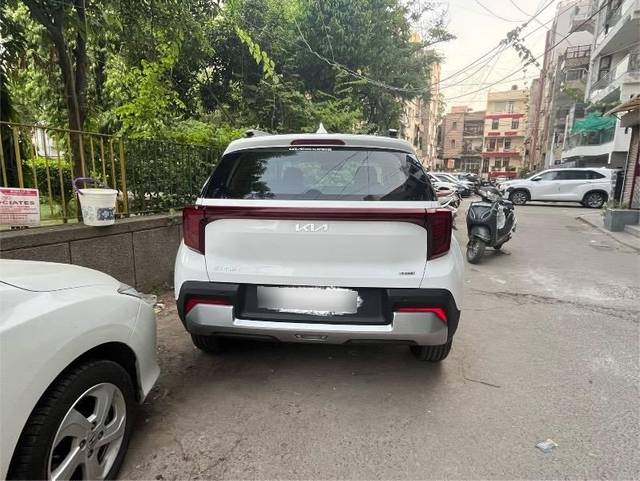 https://images10.gaadi.com/usedcar_image/4586904/original/processed_d12efea1-87b4-4493-a8bf-9d0c21743e5b.jpeg?imwidth=6402