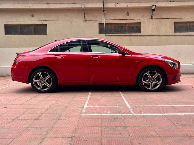 https://images10.gaadi.com/usedcar_image/4586915/original/18d2a8fd0a3a5264d6b2fc5927153851.jpeg?imwidth=6401
