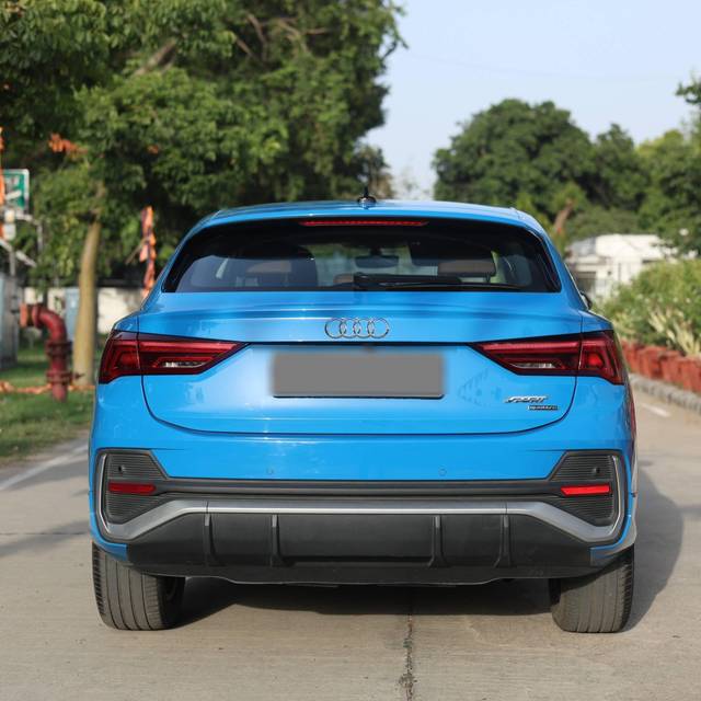 https://images10.gaadi.com/usedcar_image/4586920/original/processed_fad8bd9d-233f-4832-a580-c8604f9ea48c.jpg?imwidth=6401