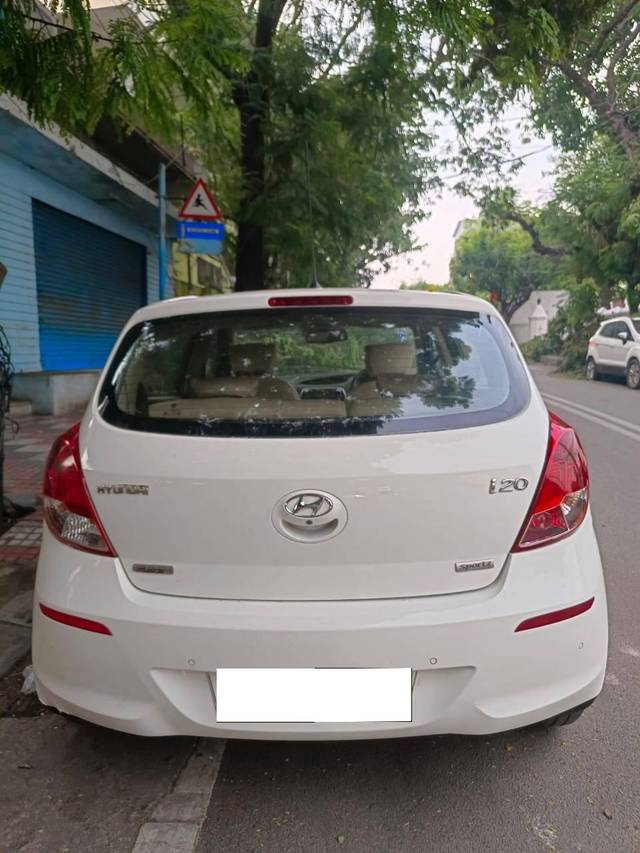 https://images10.gaadi.com/usedcar_image/4586939/original/processed_d025e47c6d7290016d26599c03f703d1.jpg?imwidth=6401