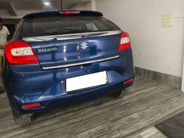 https://images10.gaadi.com/usedcar_image/4586958/original/processed_24b3aa29715d7ff9006a3ee18fe5518f.jpg?imwidth=6402