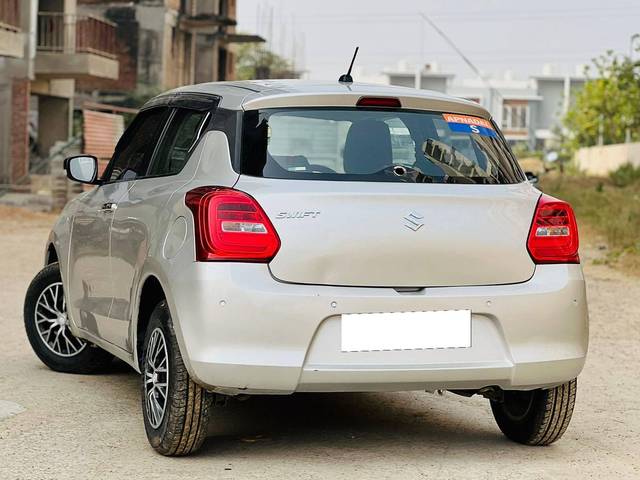 https://images10.gaadi.com/usedcar_image/4586971/original/processed_b2877e2c95a26b9b8d433286936b9ed1.jpg?imwidth=6402